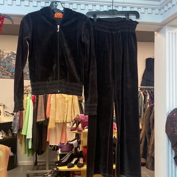 Juicy Couture Brown Velvet Two Piece Set - Picture 2 of 6